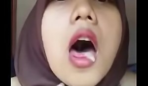 Sperma meleleh di buat mainan jilbab cantik versi Full porn ouo.io/tt5bQ1