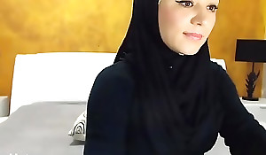 Arab hijab old bag gang  &_ objurgation on cam