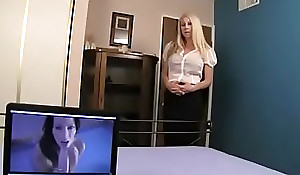 mom catches son recognizing porn - MATURE11 xnxx video 